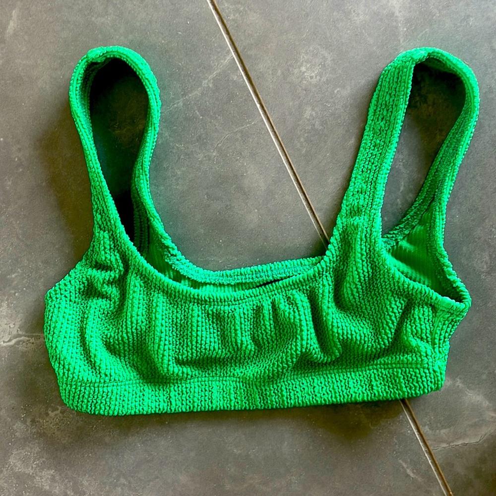 NWOT ALWAYS FITS SCOOP TOP AND GOOD WAIST CHEEKY HIGH WAIST BOTTOM - GREEN